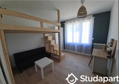 Chambre - 12 m² - 1 pièce
