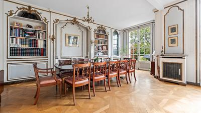 Maison - 330 m² - 9 pièces