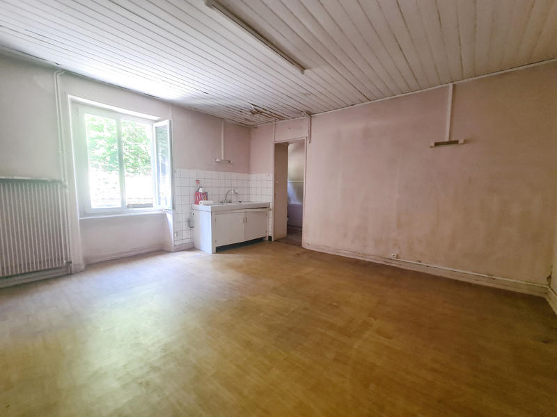 Maison - 220 m² - 8 pièces