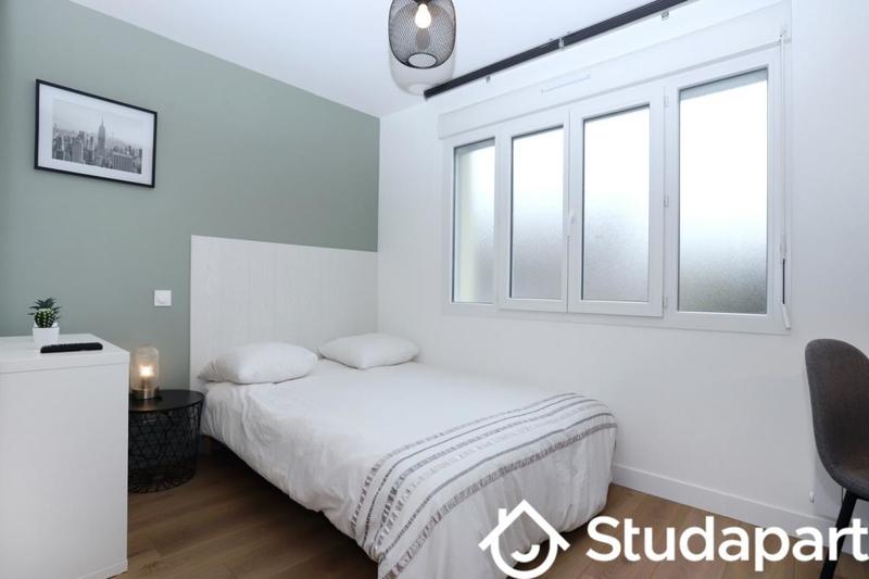 Chambre - 11 m² - 1 pièce