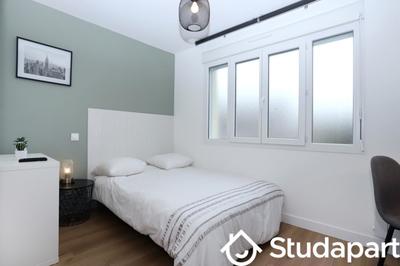 Chambre - 11 m² - 1 pièce