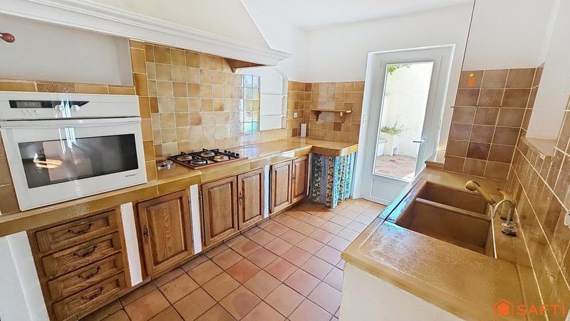 Maison - 161 m² - 9 pièces