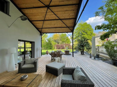 Maison - 300 m² - 7 pièces