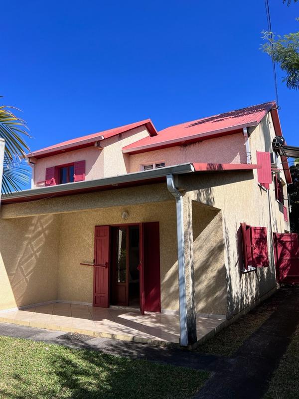 Propriété - 372 m² - 18 pièces