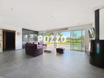 Maison - 102 m² - 4 pièces