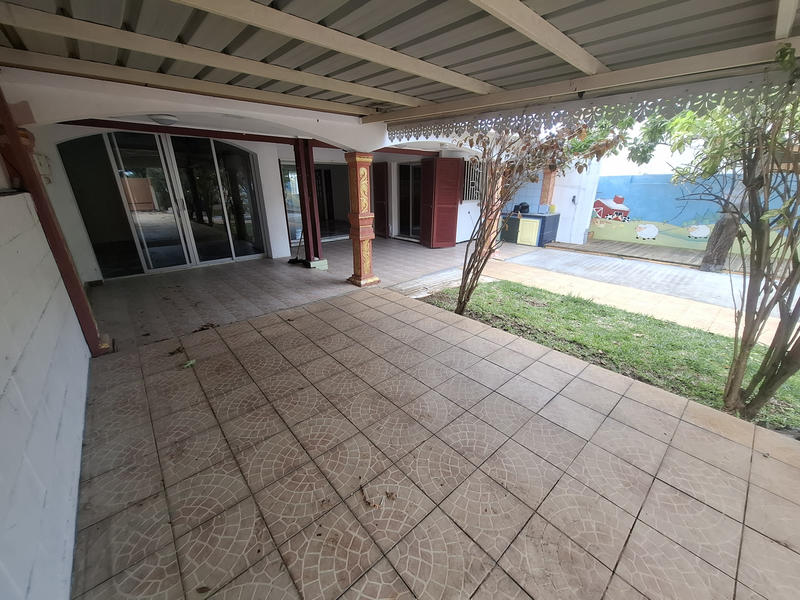 Maison - 120 m² - 9 pièces