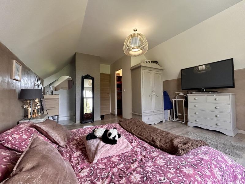 Pavillon - 181 m² - 7 pièces