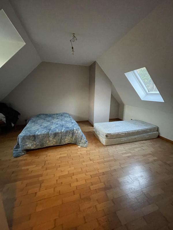 Demeure - 151 m² - 9 pièces