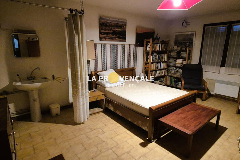 Maison - 210 m² - 7 pièces