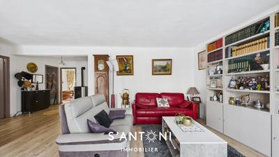 Appartement - 93 m² - 4 pièces