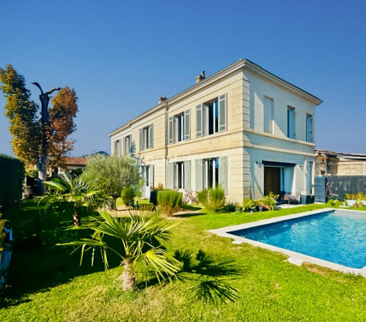 Maison de village - 210 m² - 5 pièces