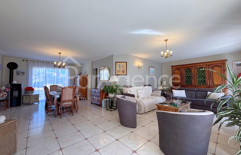 Maison - 143 m² - 4 pièces