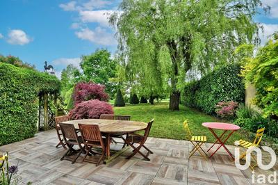 Maison - 262 m² - 10 pièces