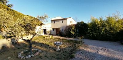 Maison - 200 m² - 7 pièces