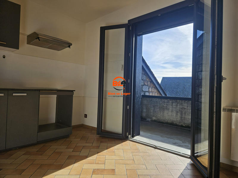 Appartement - 85 m² - 5 pièces