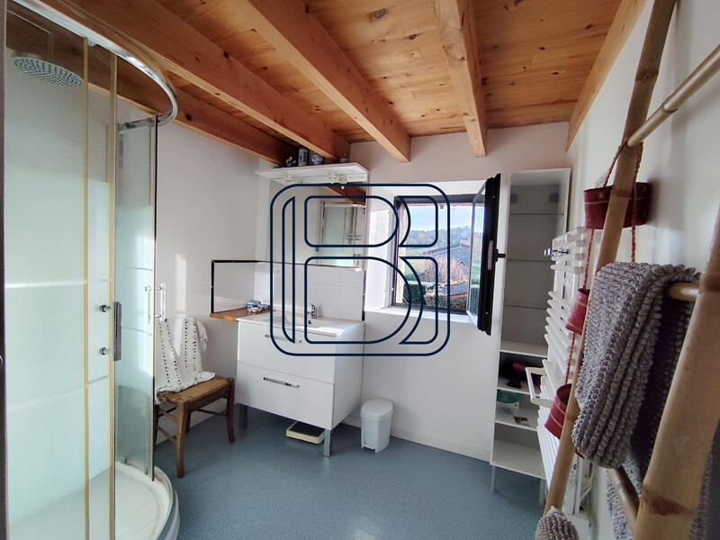 Maison - 265 m² - 21 pièces