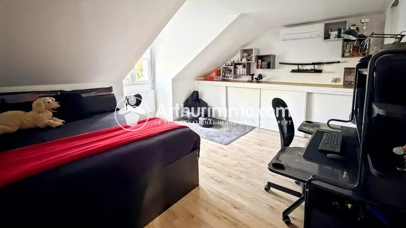 Maison - 210 m² - 7 pièces