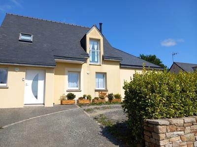 Maison - 121 m² - 7 pièces