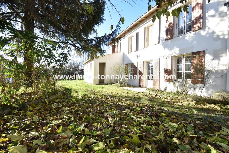 Maison - 600 m² - 11 pièces