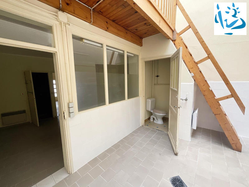 Local commercial - 106 m² - 6 pièces