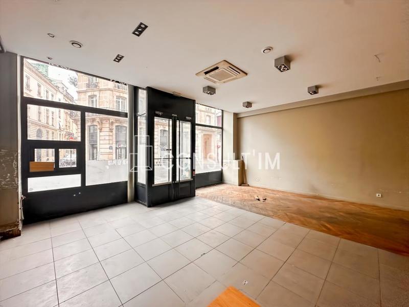 Local commercial - 99 m²