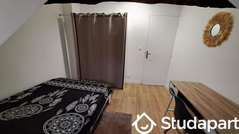 Chambre - 11 m² - 1 pièce