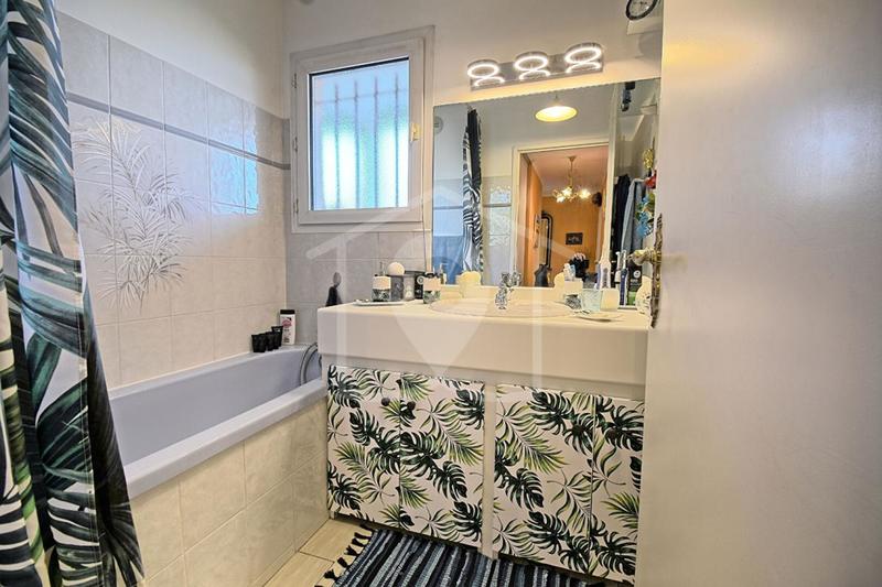 Appartement - 101 m² - 4 pièces