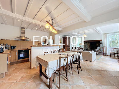 Maison - 150 m² - 8 pièces