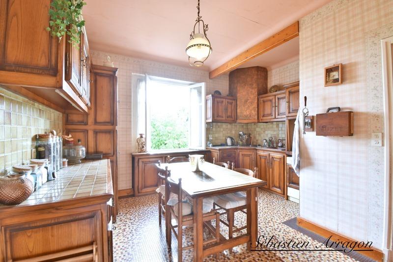Maison - 229 m² - 8 pièces