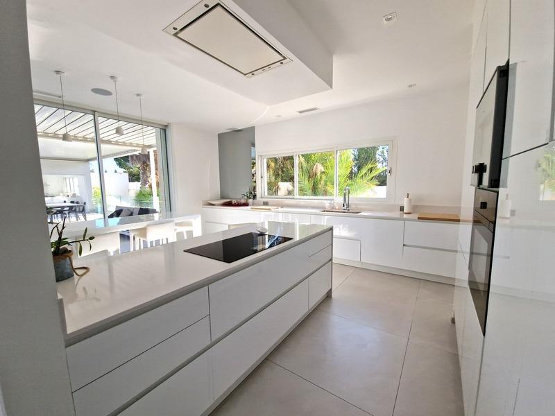 Maison d'architecte - 400 m² - 7 pièces