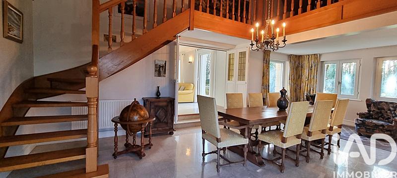 Maison - 183 m² - 8 pièces