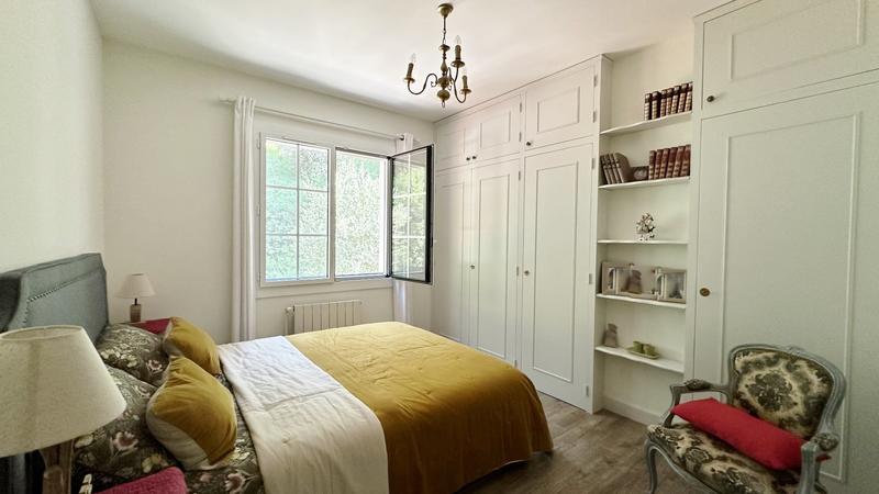 Maison - 265 m² - 7 pièces