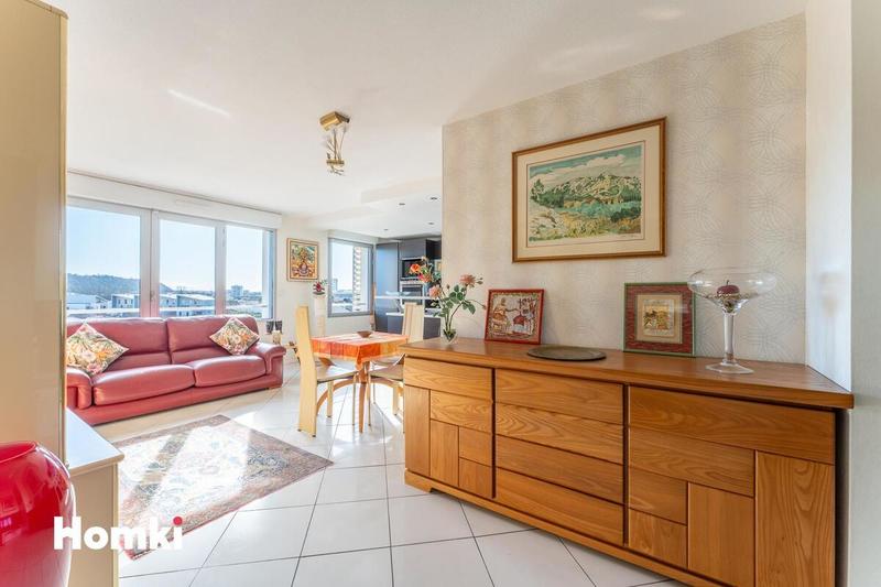 Appartement - 65 m² - 3 pièces