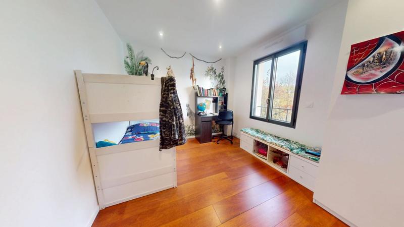 Maison - 203 m² - 8 pièces