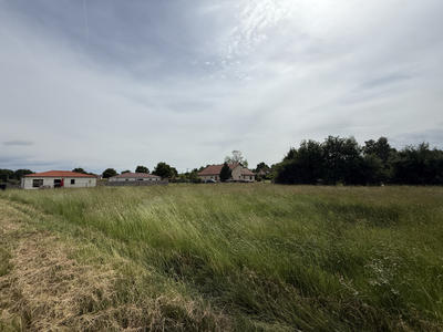Terrain - 1 664 m²