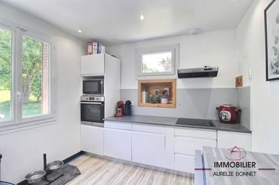 Maison - 93 m² - 5 pièces