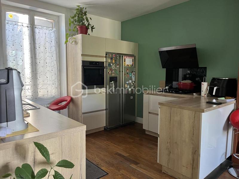 Demeure - 252 m² - 11 pièces