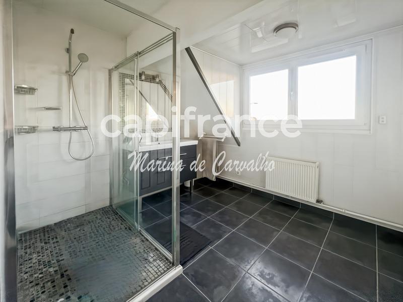 Maison - 93 m² - 4 pièces