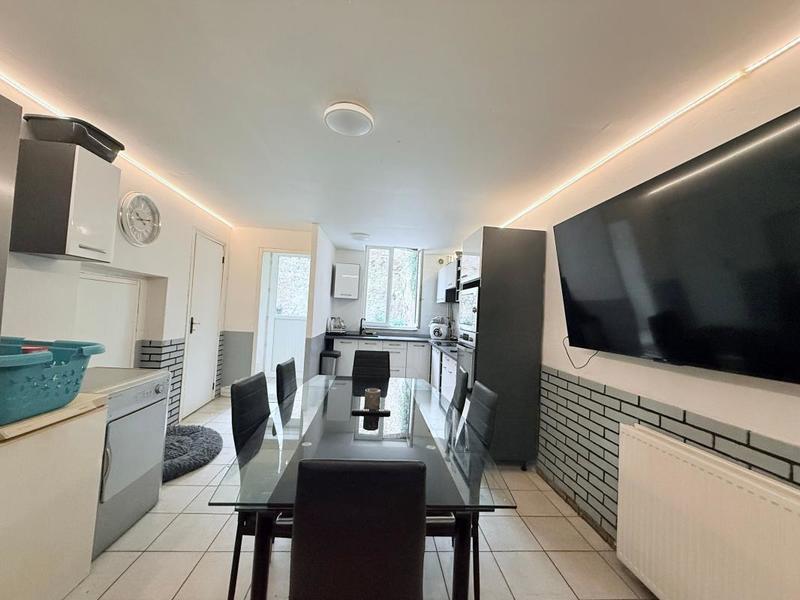 Maison - 90 m² - 3 pièces