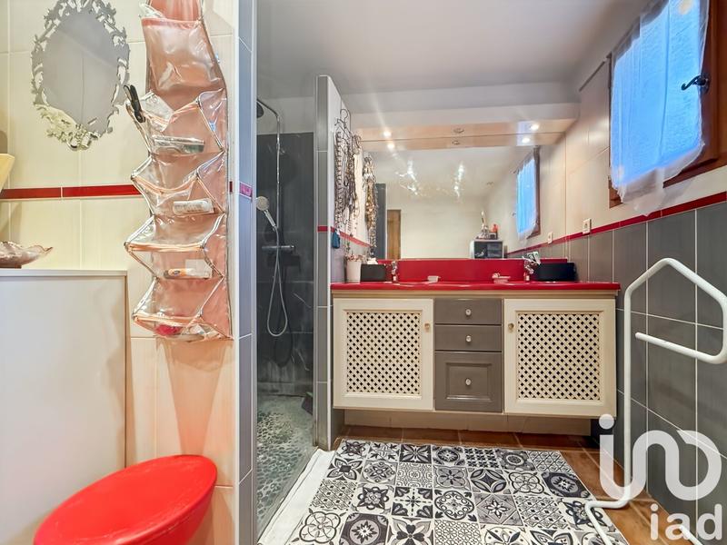 Maison - 300 m² - 6 pièces