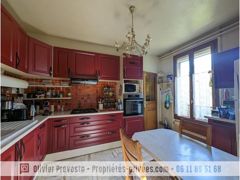 Maison - 180 m² - 8 pièces