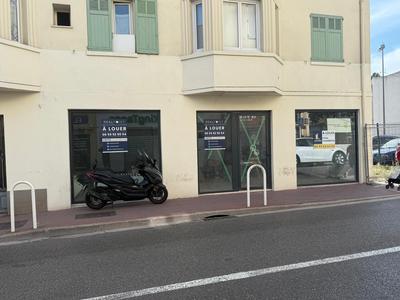 Local commercial - 65 m²
