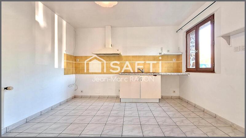 Maison - 170 m² - 8 pièces