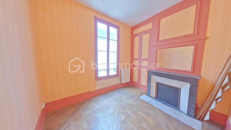 Maison - 269 m² - 10 pièces