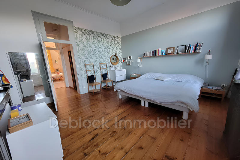 Maison - 360 m² - 9 pièces