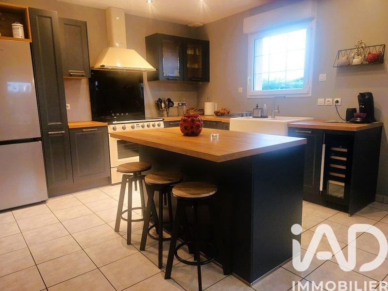 Maison - 143 m² - 7 pièces