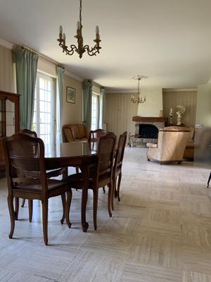 Maison - 200 m² - 8 pièces