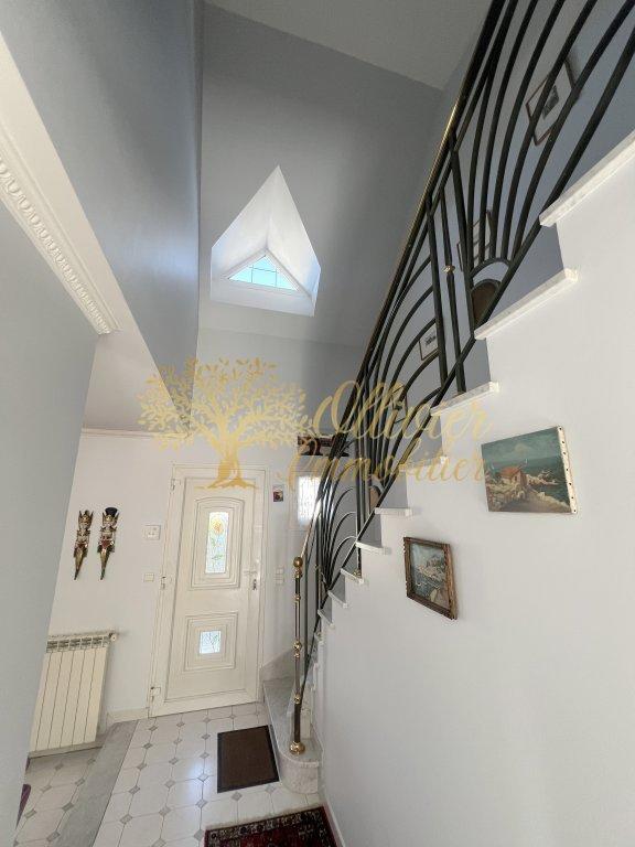 Pavillon - 135 m² - 6 pièces