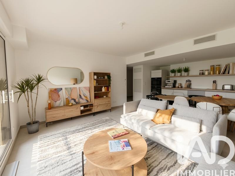 Appartement - 80 m² - 3 pièces