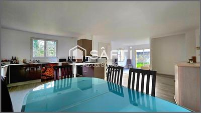 Maison - 93 m² - 4 pièces